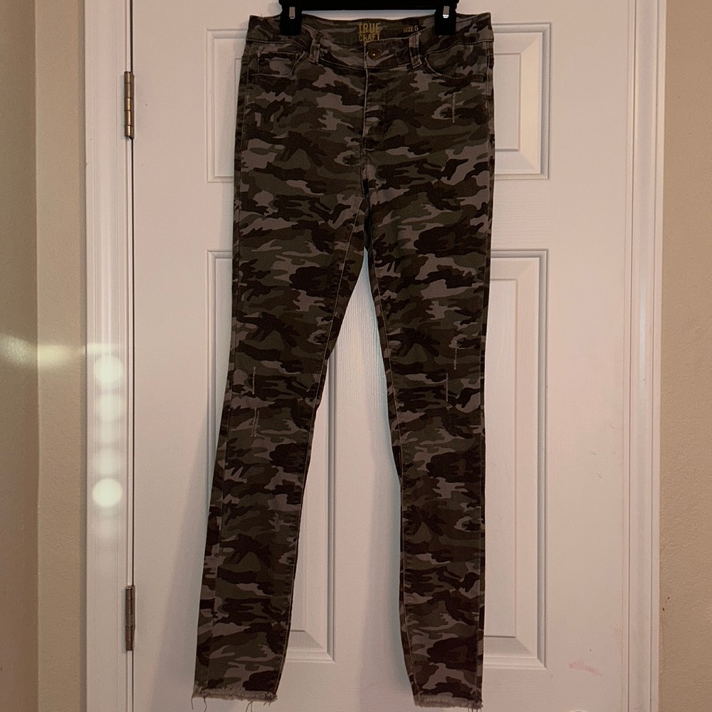 Camouflage Jeans